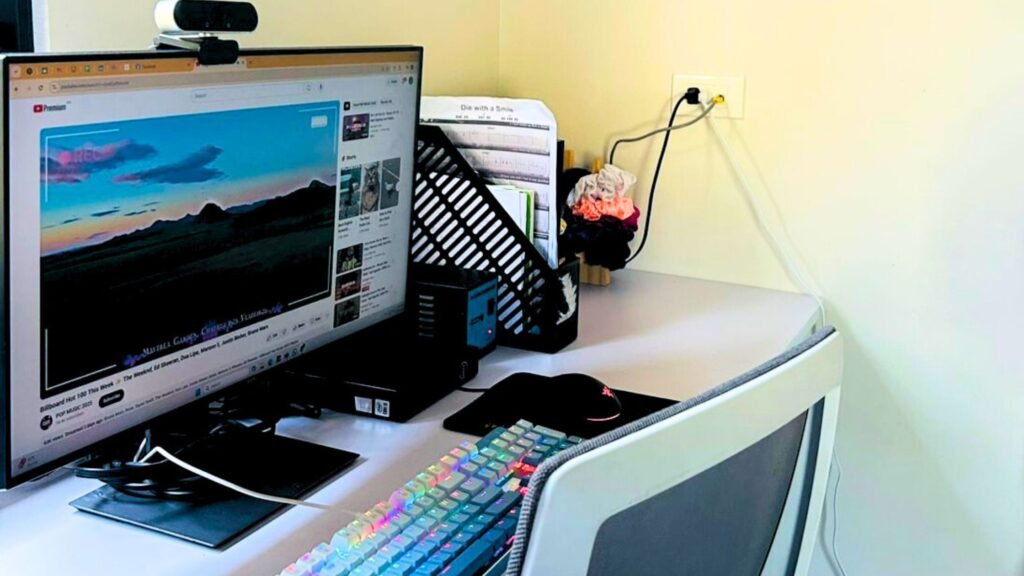 What It's Really Like Working From Home (And How You Can Do It Too)